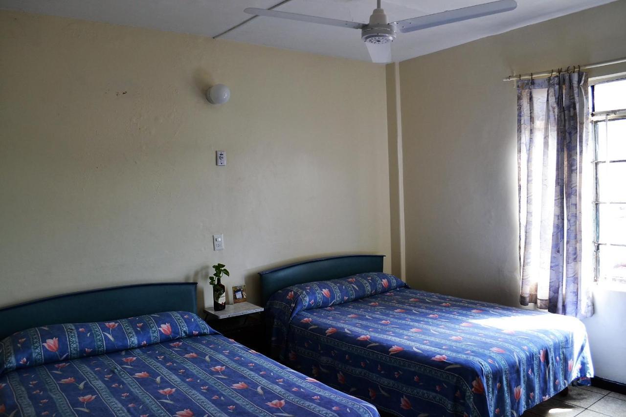 Hotel Janeiro Guadalajara Ngoại thất bức ảnh