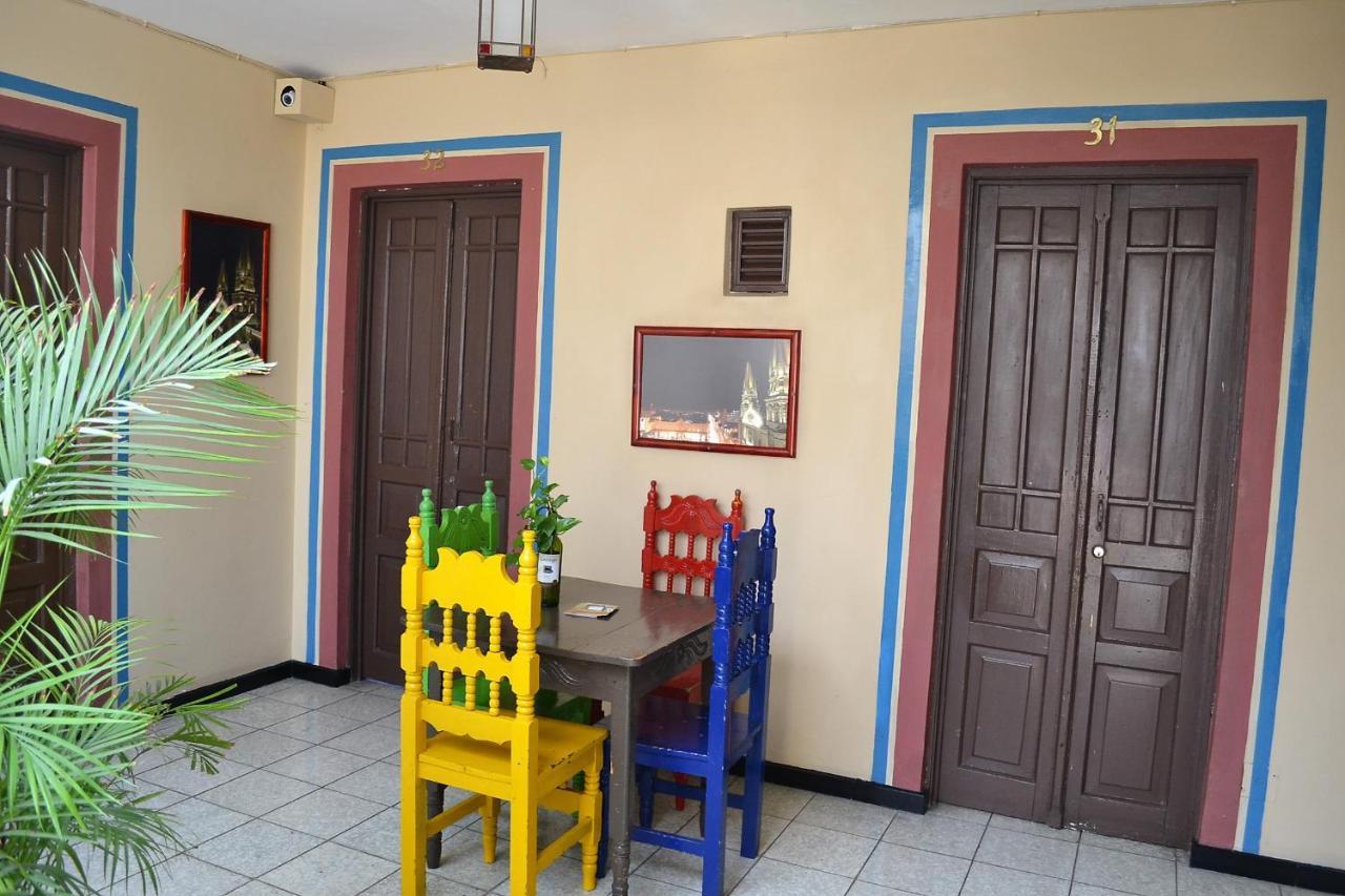 Hotel Janeiro Guadalajara Ngoại thất bức ảnh