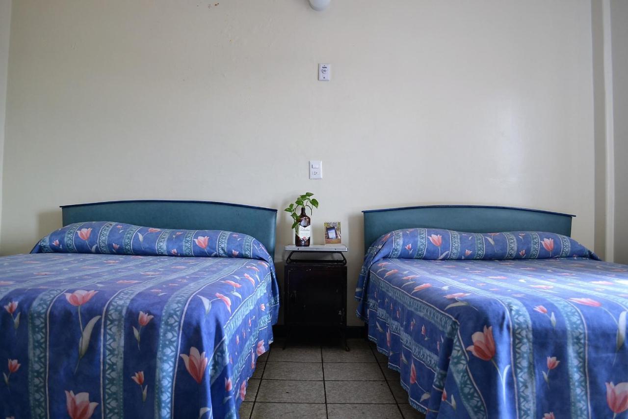 Hotel Janeiro Guadalajara Ngoại thất bức ảnh