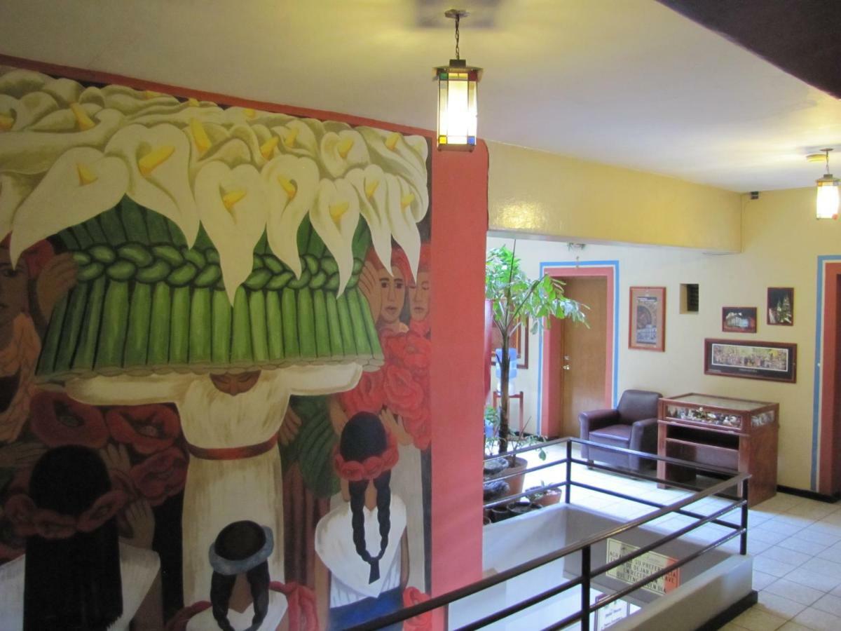 Hotel Janeiro Guadalajara Ngoại thất bức ảnh