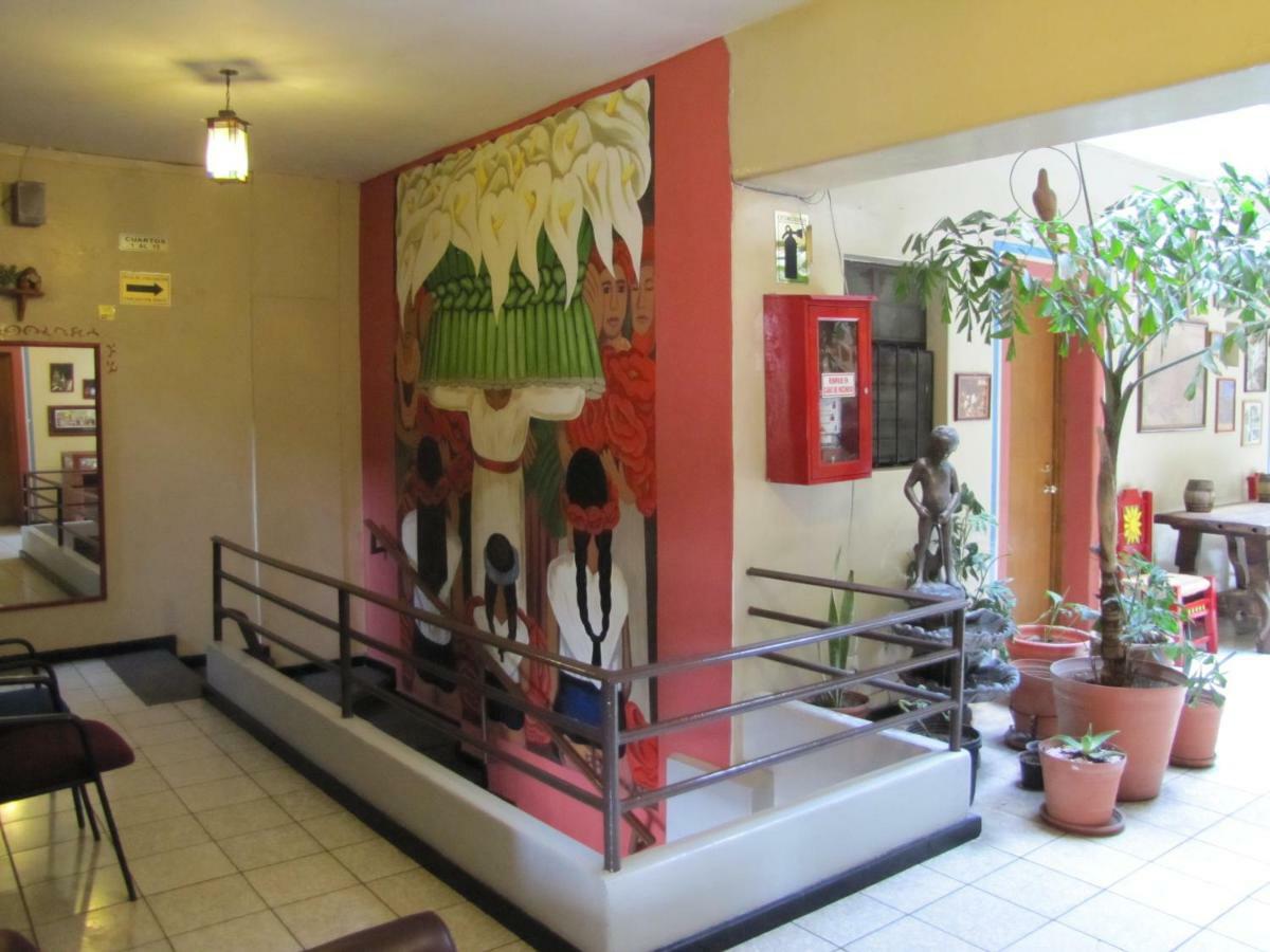 Hotel Janeiro Guadalajara Ngoại thất bức ảnh