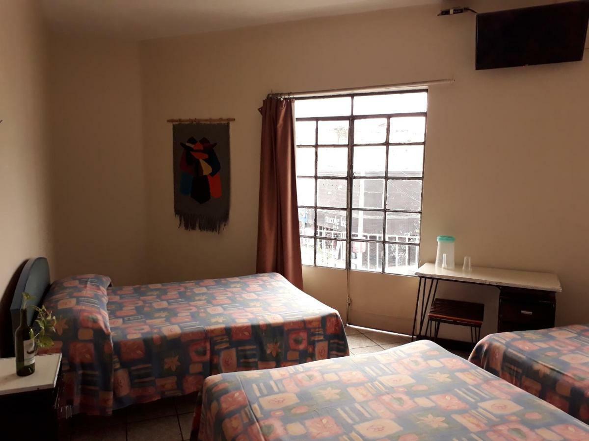 Hotel Janeiro Guadalajara Ngoại thất bức ảnh